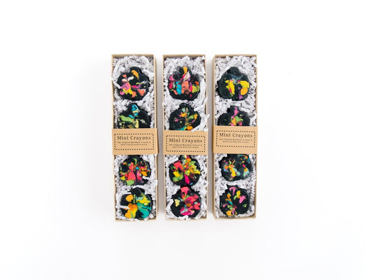Halloween crayon gifts from crayon shop Art 2 the Extreme, home of the Original Rainbow Crayon, boxed pumpkin crayon set